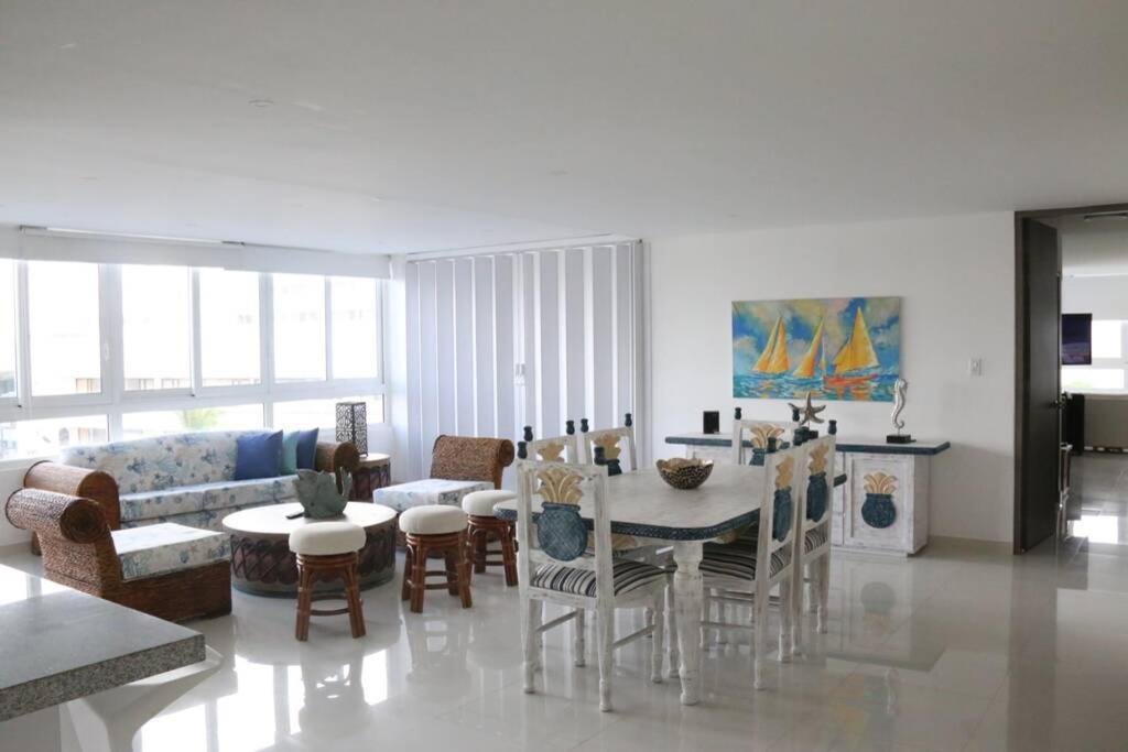 Hermoso Y Amplio Con Vista Al Mar Apartment